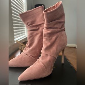 Didn’t we’re outside I just put my feet in it to try on